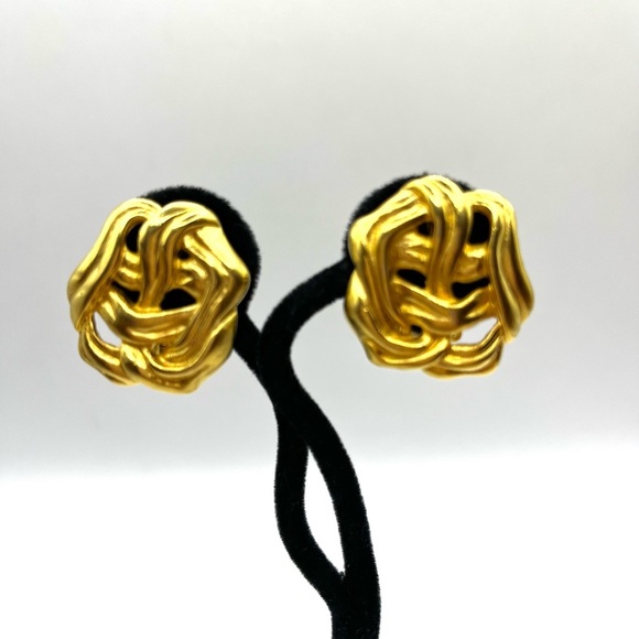 Earring Lot 5 Pairs Chunky Earrings with Ornate Clip on Earrings Gold Tone - Picture 7 of 16